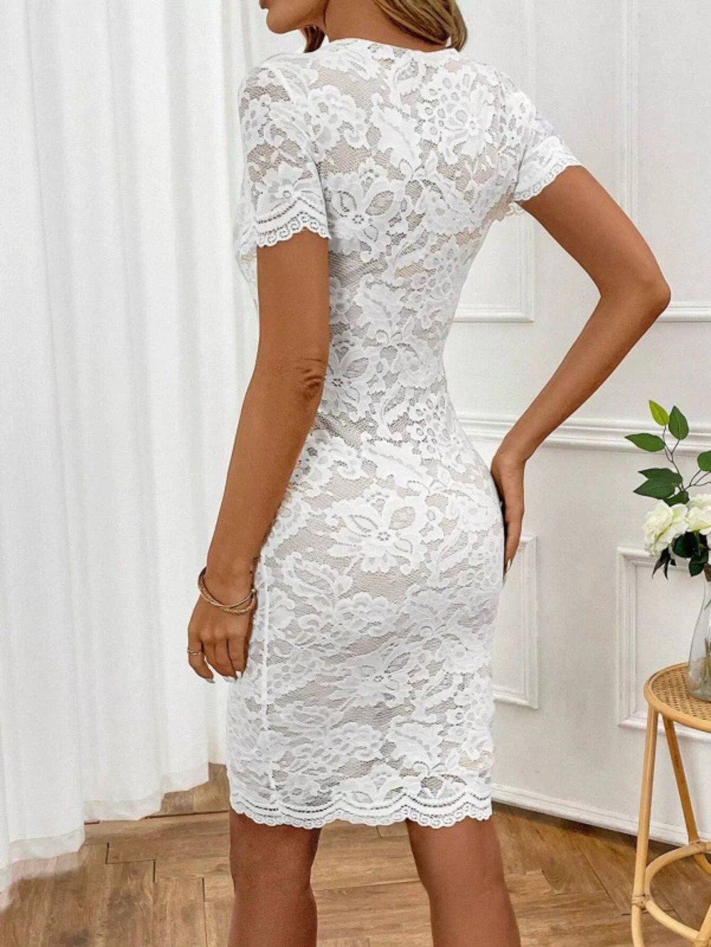 Ladies Summer Round Neck Lace Fashion Short Sleeve Dress